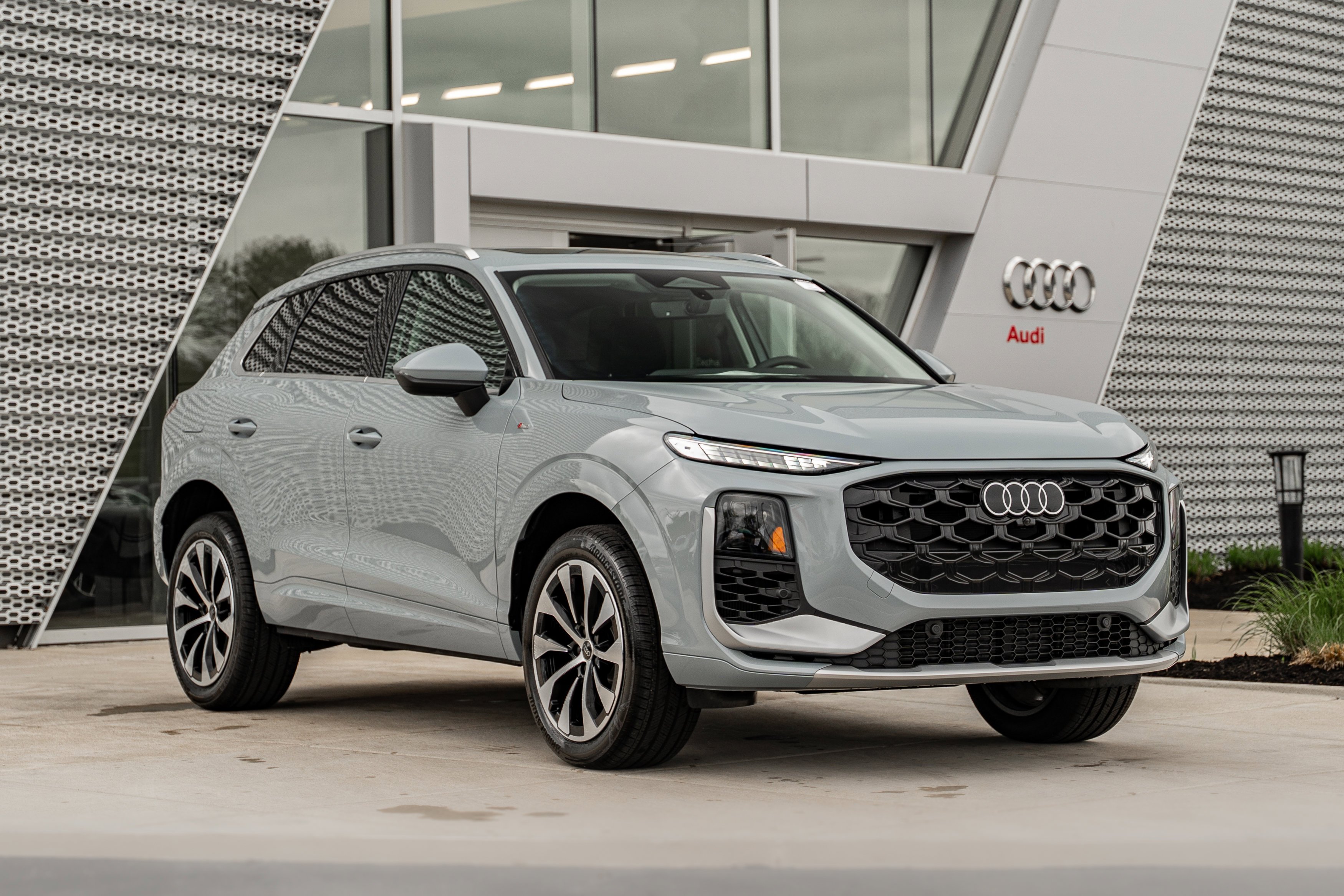 2026 Audi Q3 S line quattro's photo