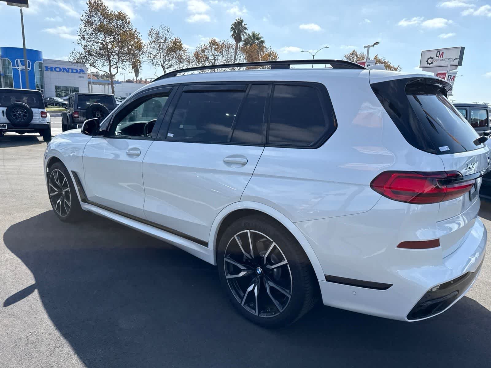 Used 2019 Mineral White Metallic BMW xDrive50i image 20