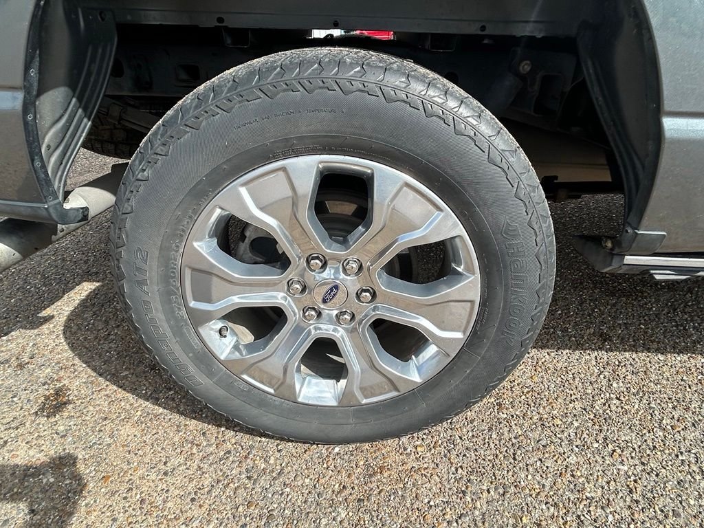 Used 2023 Gray Ford Platinum image 8