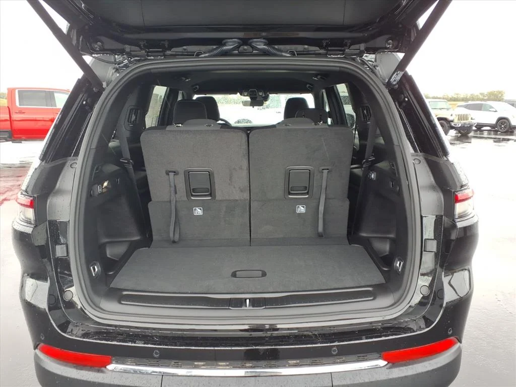 2025 Jeep Grand Cherokee L Laredo - Photo 10