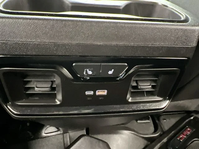 2024 GMC Sierra 2500HD AT4 - Photo 19