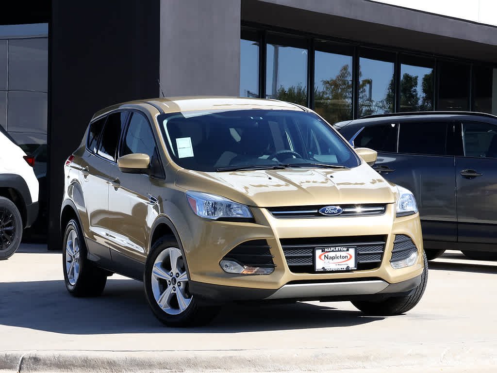 Used 2014 Ford Escape SE with VIN 1FMCU0GX5EUE55751 for sale in Naperville, IL