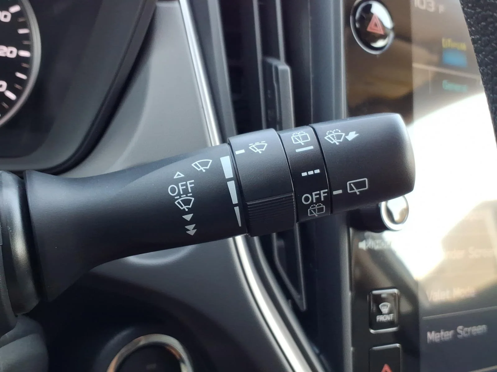 Used 2024 WHITE Subaru Premium image 28