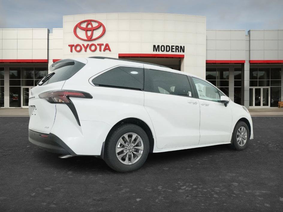 New 2026 Wind Chill Pearl Toyota XLE image 4