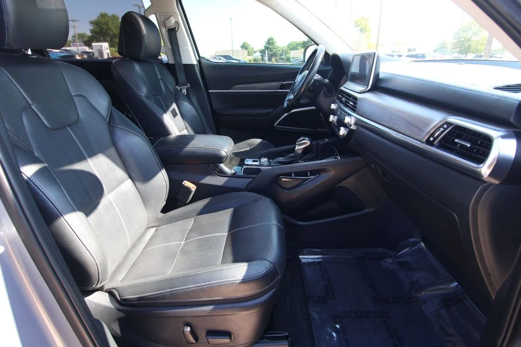 Used 2021 Everlasting Silver Kia EX image 8