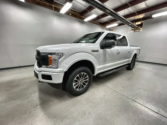 Used 2018  Ford XLT image 4