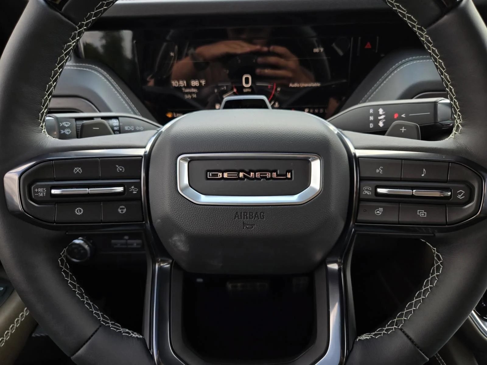 2026 GMC Yukon Denali Ultimate - Photo 12