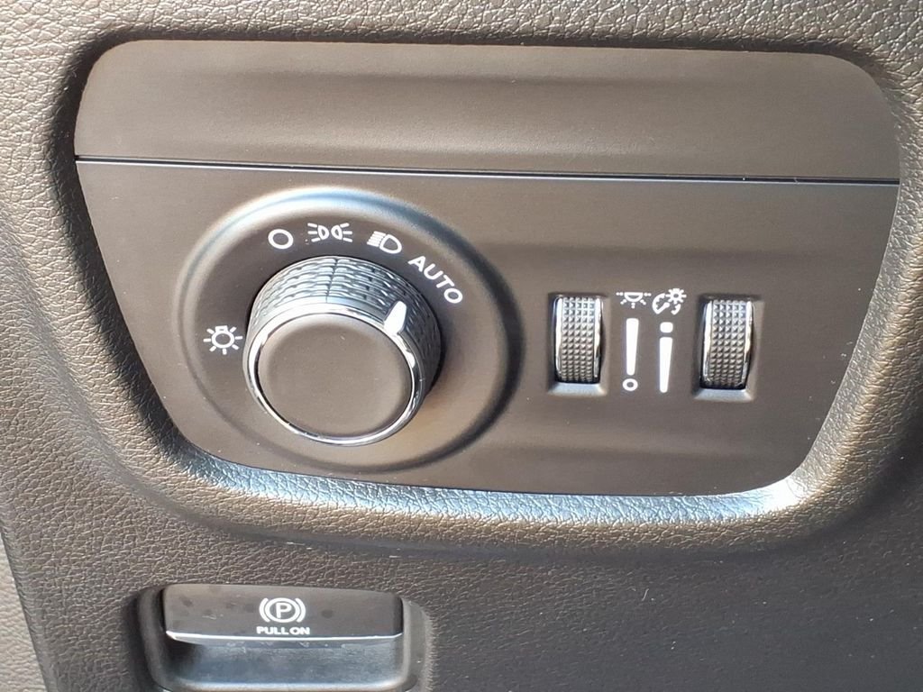 Certified Used 2023 Metallic Jeep Laredo image 19