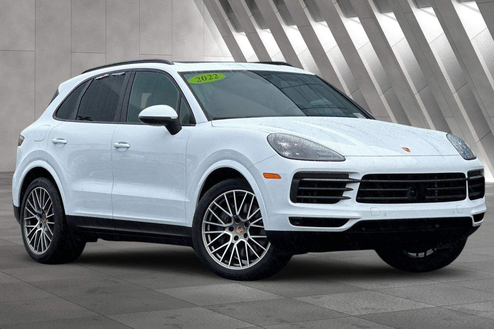 2022 Porsche Cayenne Platinum Edition S's photo