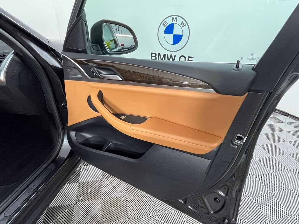 Used 2023 Gray BMW xDrive30i image 25