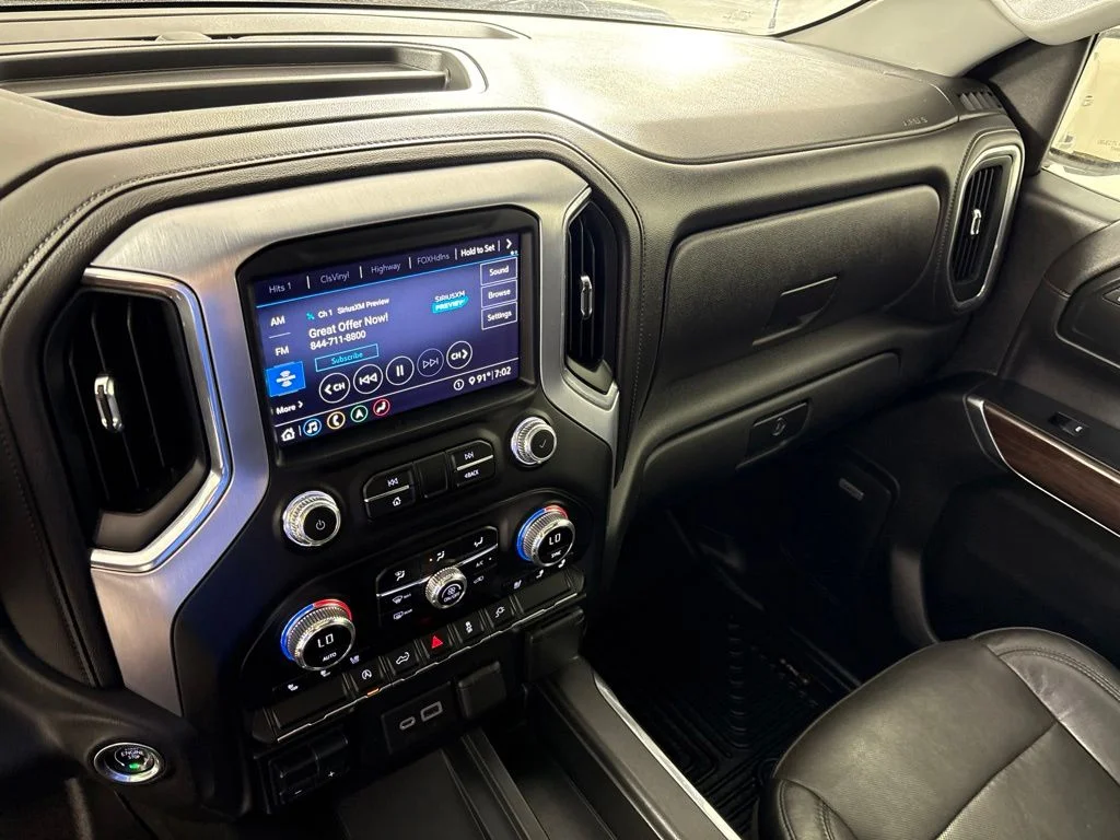 Used 2020 White GMC SLT image 47