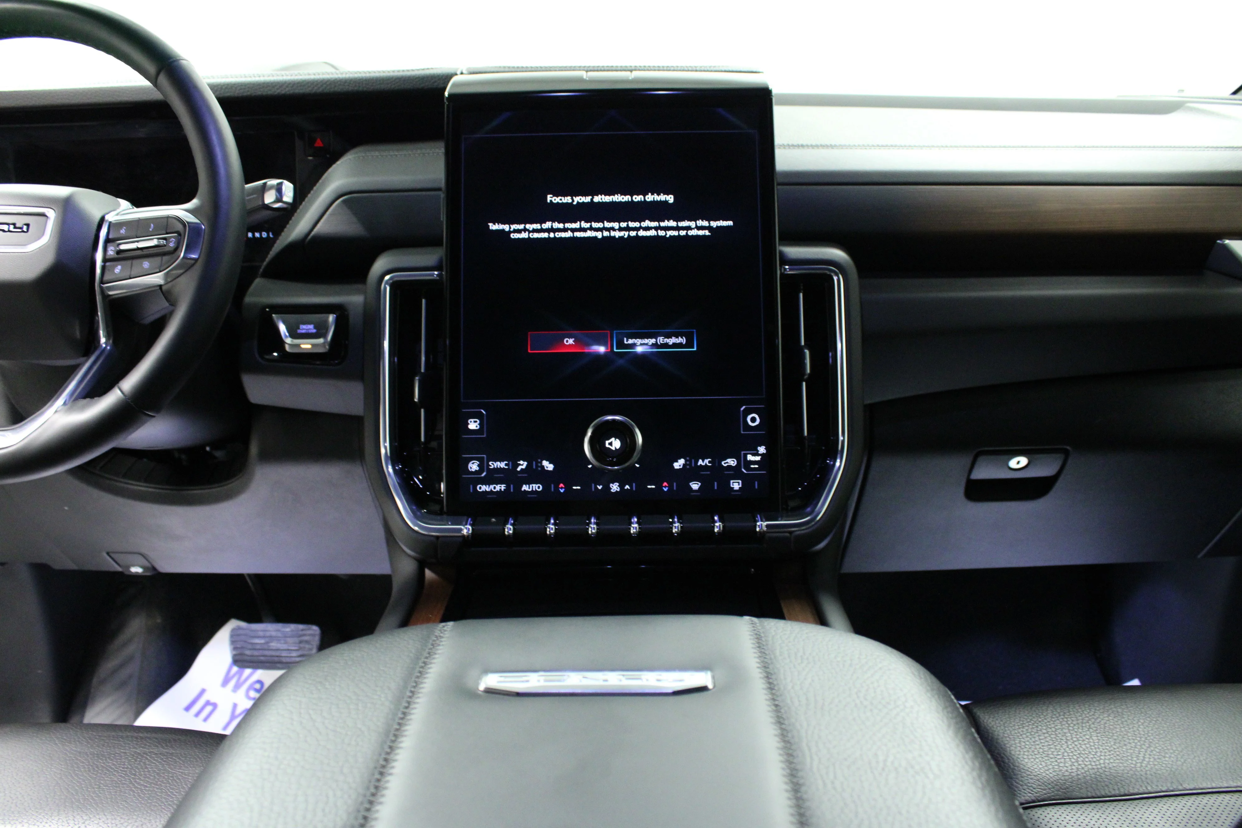 Used 2025 Sterling Metallic GMC Denali image 19