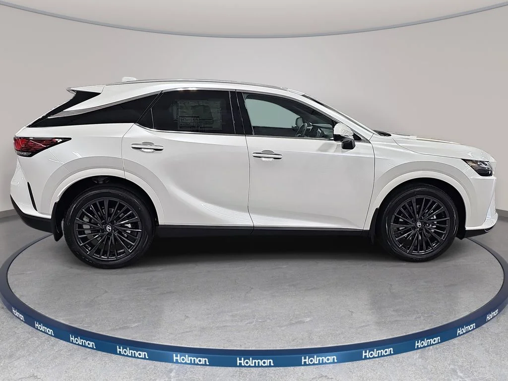 New 2026 Eminent White Pearl Lexus PREMIUM image 4