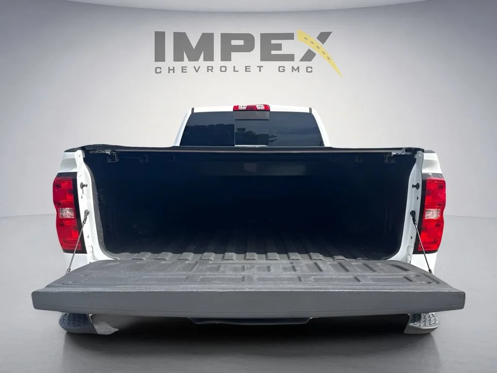 Used 2018 SUMMIT WHITE Chevrolet LTZ image 30