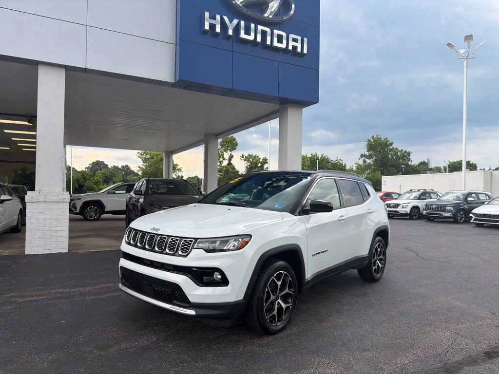 Used 2025 White Jeep Limited image 1