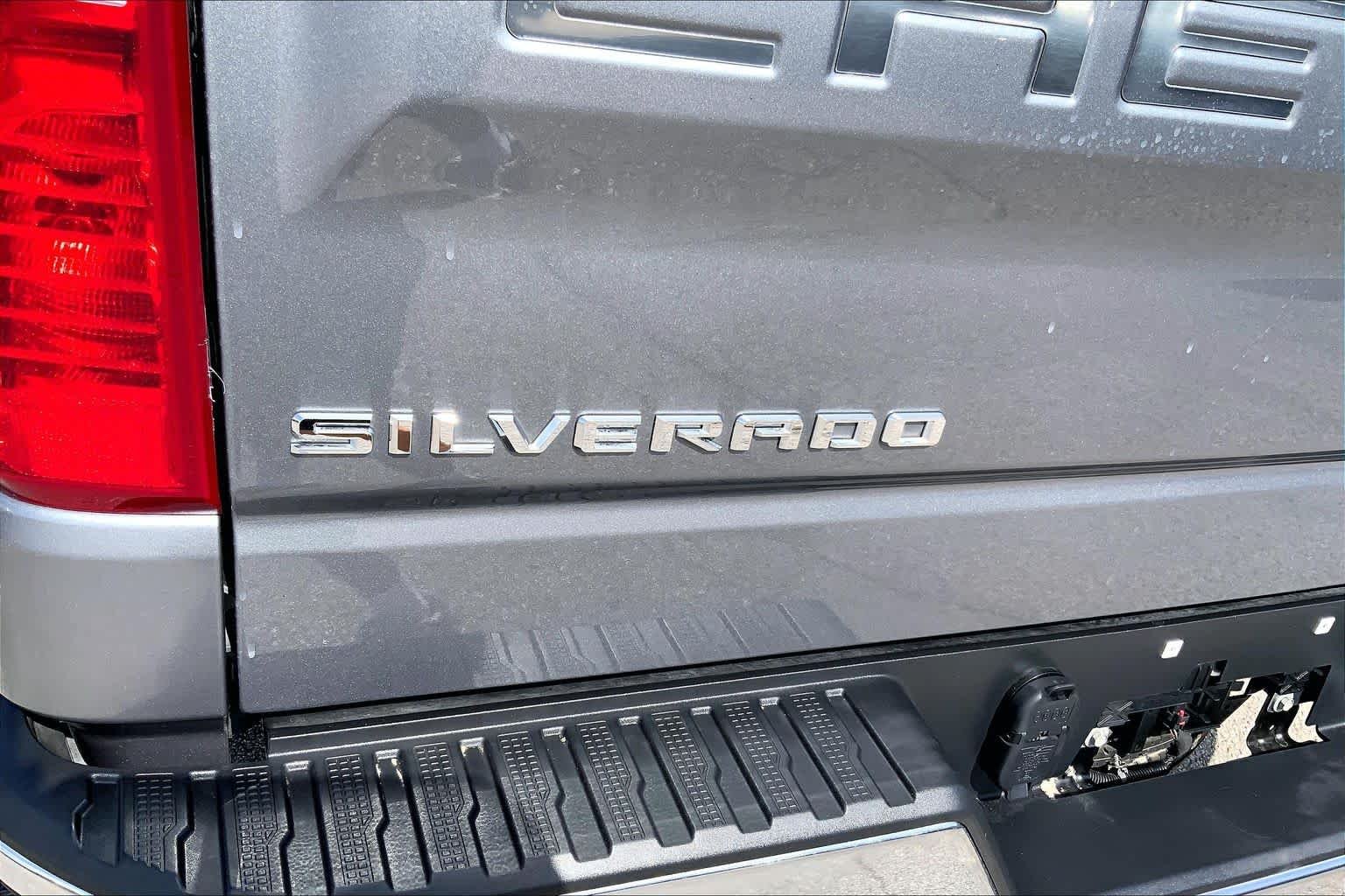 Used 2020 Satin Steel Metallic Chevrolet LT image 10