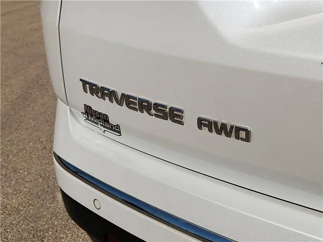 Used 2023 Summit White Chevrolet High Country All-Wheel Drive image 7