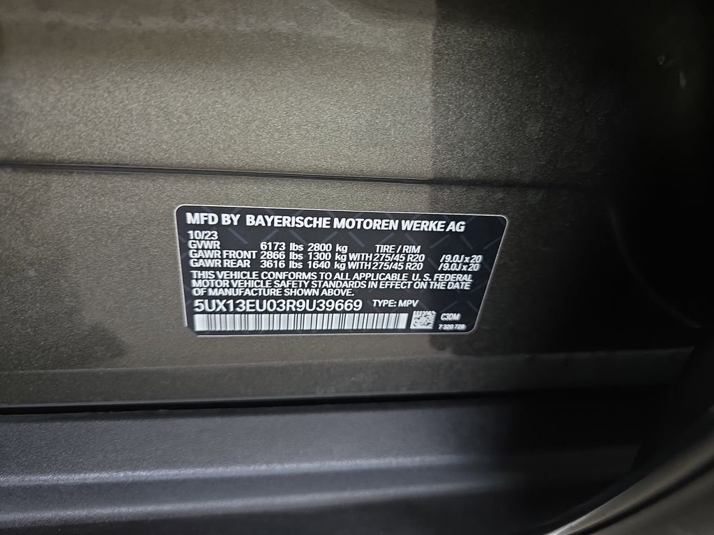 Certified Used 2024 Manhattan Green Metallic BMW sDrive40i image 31