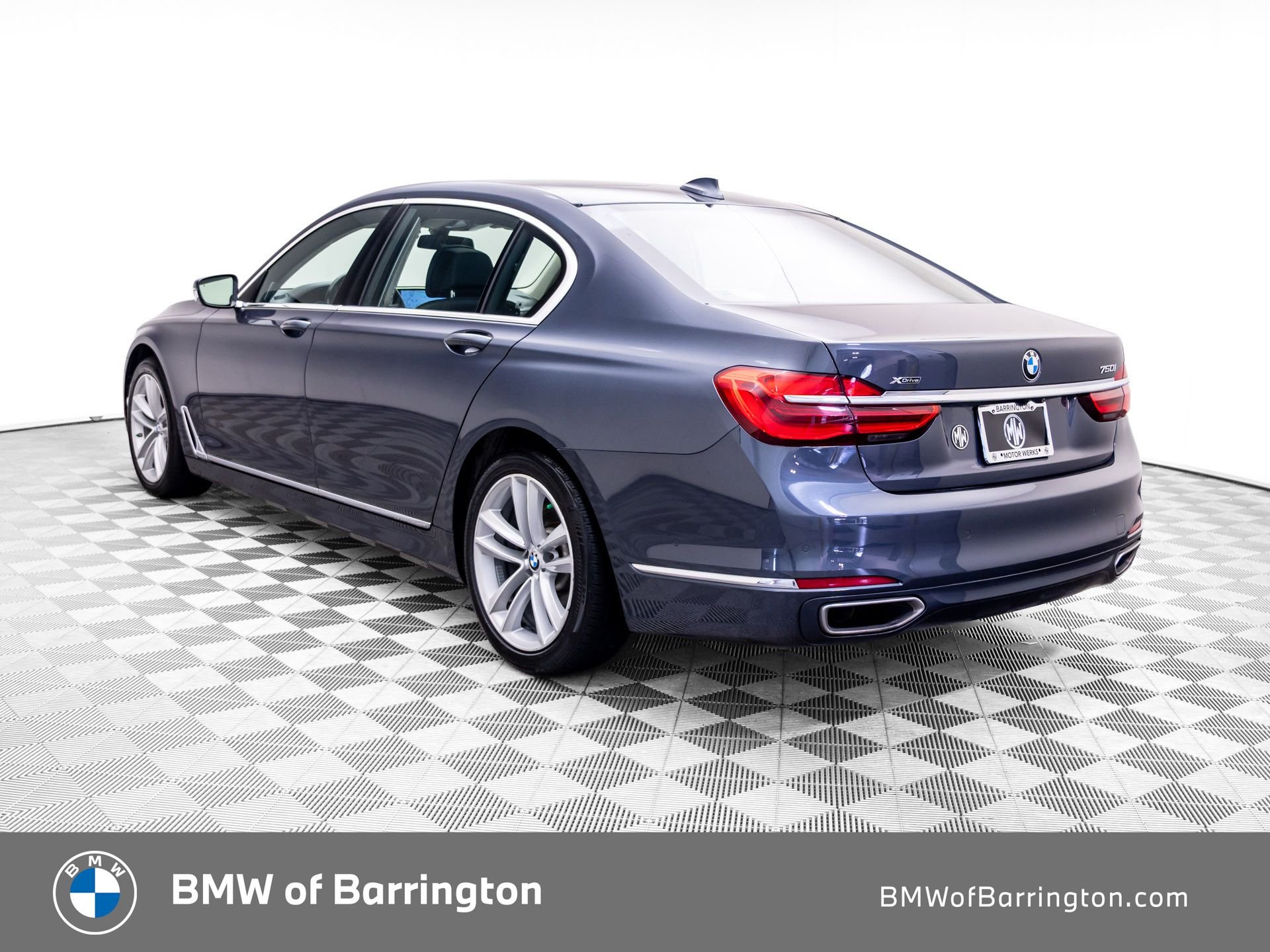 Used 2016 Gray BMW 750i xDrive image 3
