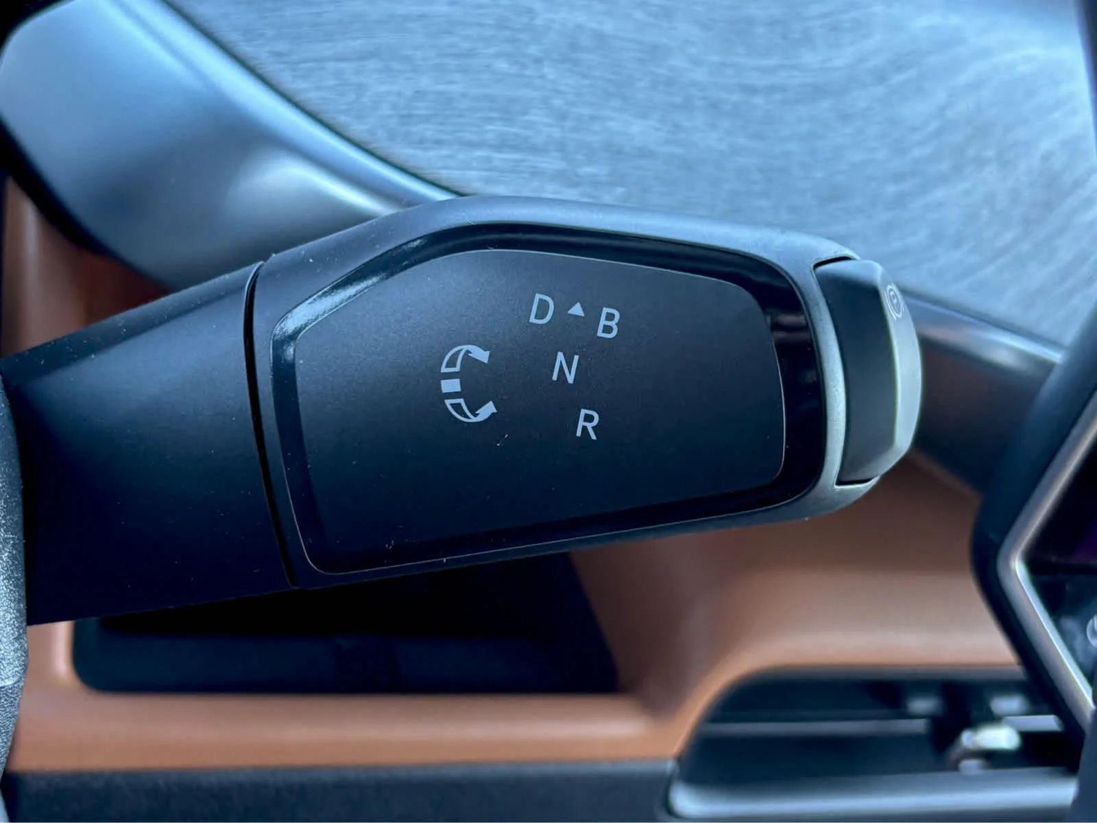 New 2025 Metro Silver Metallic Volkswagen Pro S image 12