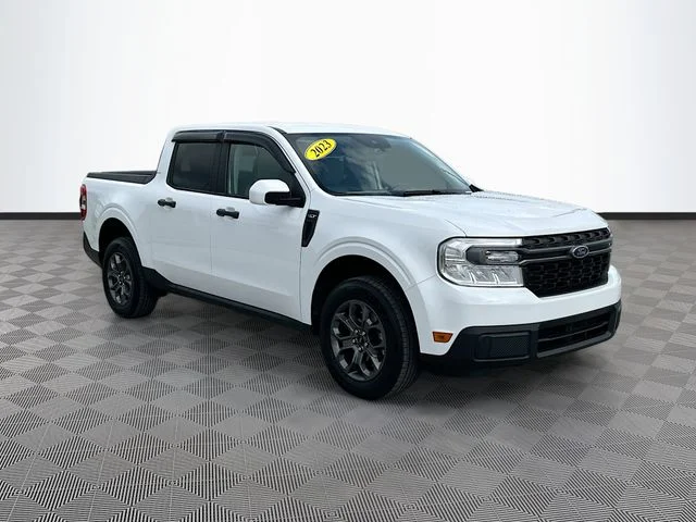 Used 2023 White Ford XLT image 3