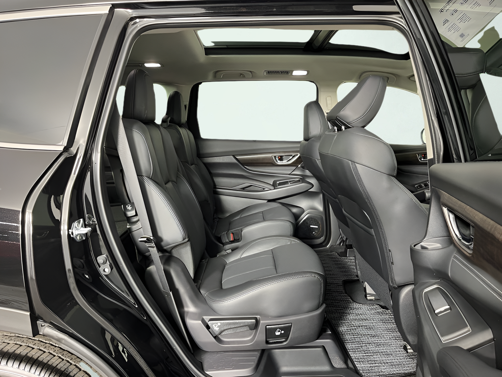 New 2026 CRYSTAL BLACK SILICA Subaru Touring 7-Passenger image 11