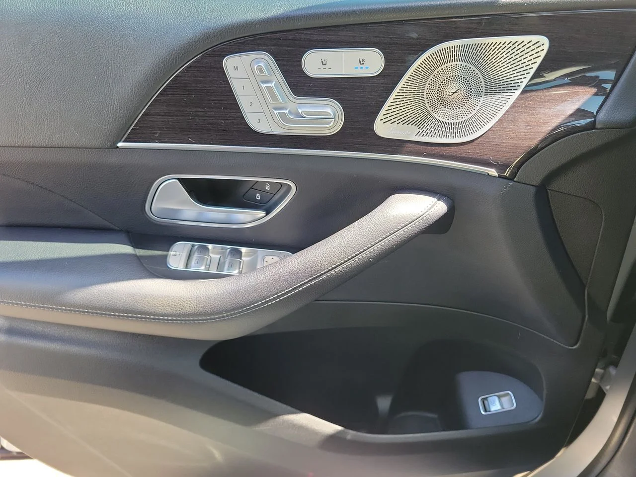 Used 2020 Gray Mercedes-Benz GLE 350 image 26