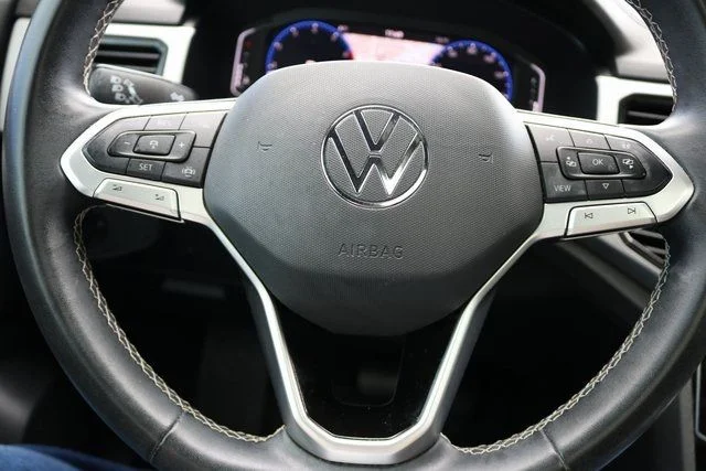 Used 2021 Gray Volkswagen 3.6L V6 SEL image 21