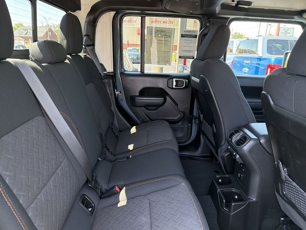 2025 Jeep Gladiator Mojave - Photo 14