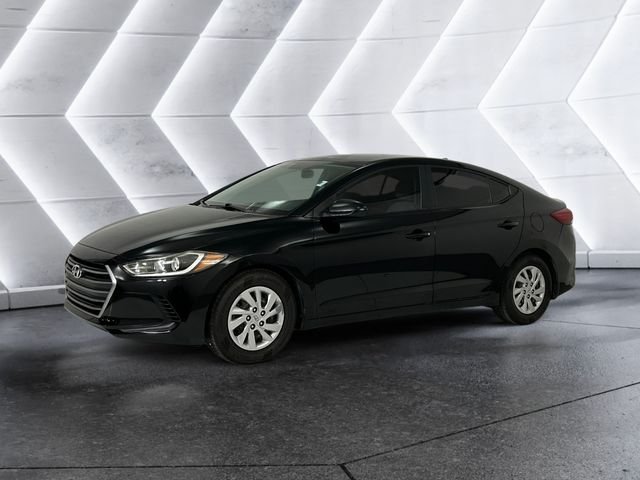 Used 2017 Black Hyundai SE image 3