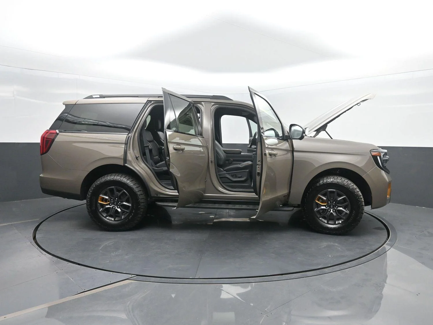 New 2027 Marsh Gray Ford Tremor® image 50