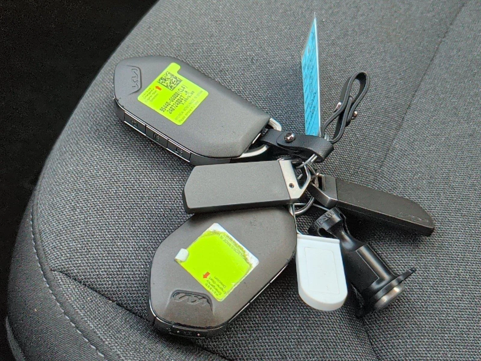 Used 2025 Steel Gray Kia LXS image 21