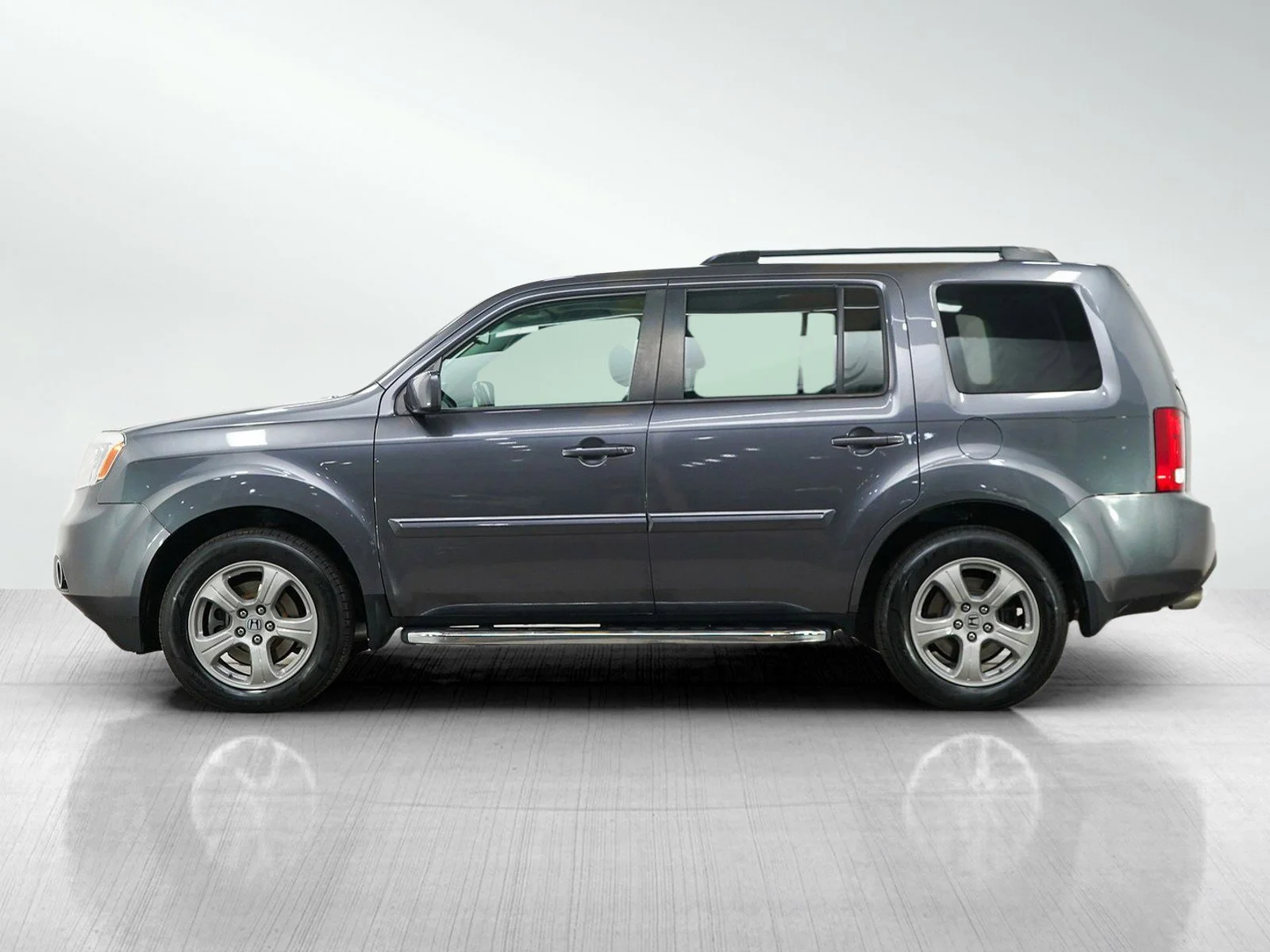 Used 2014 Honda Pilot EX-L with VIN 5FNYF4H5XEB003473 for sale in Burnsville, Minnesota