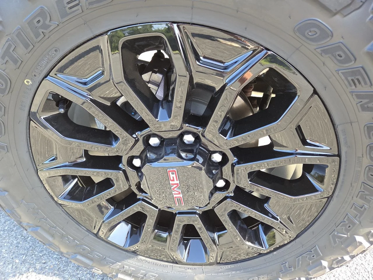 Used 2025 Summit White GMC AT4X image 17