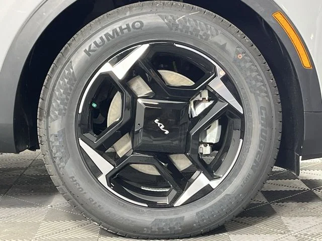 New 2026 Wolf Gray Kia EX image 10