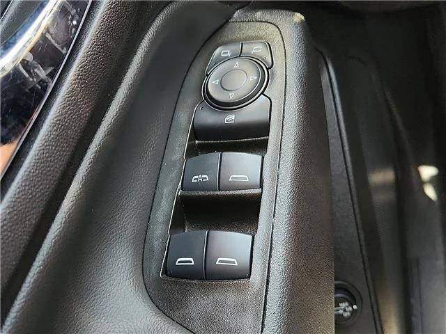 Used 2024 White Chevrolet LT w/1LT Front-Wheel Drive image 17