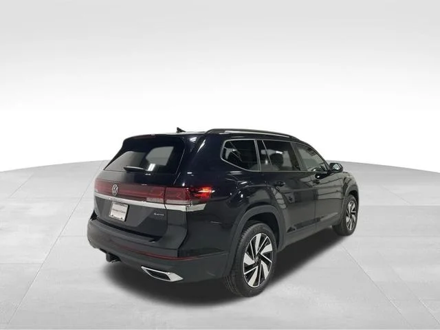 New 2025 Black Volkswagen 2.0T SE w/Technology image 5