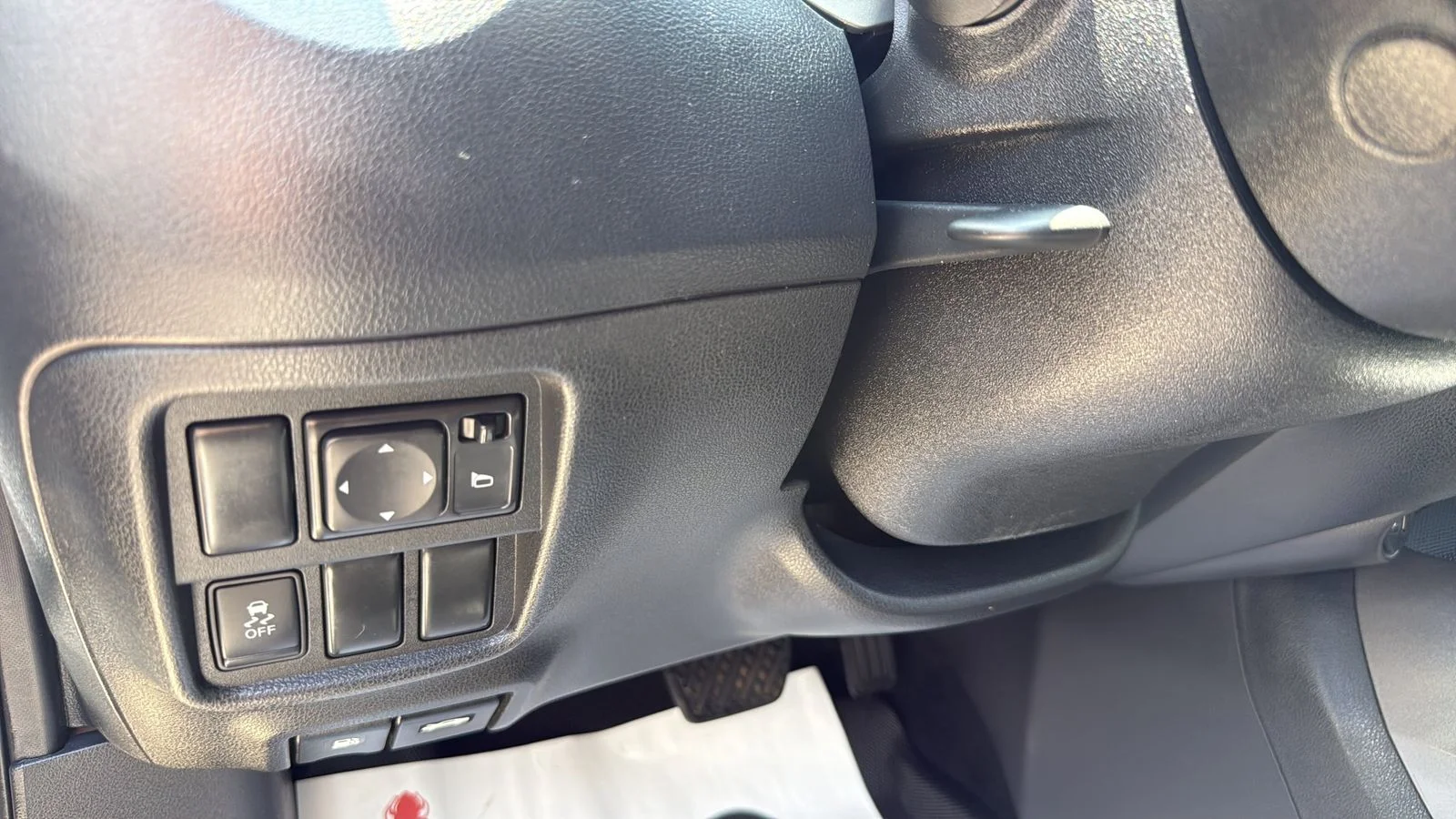 Used 2015 White Nissan SV image 13