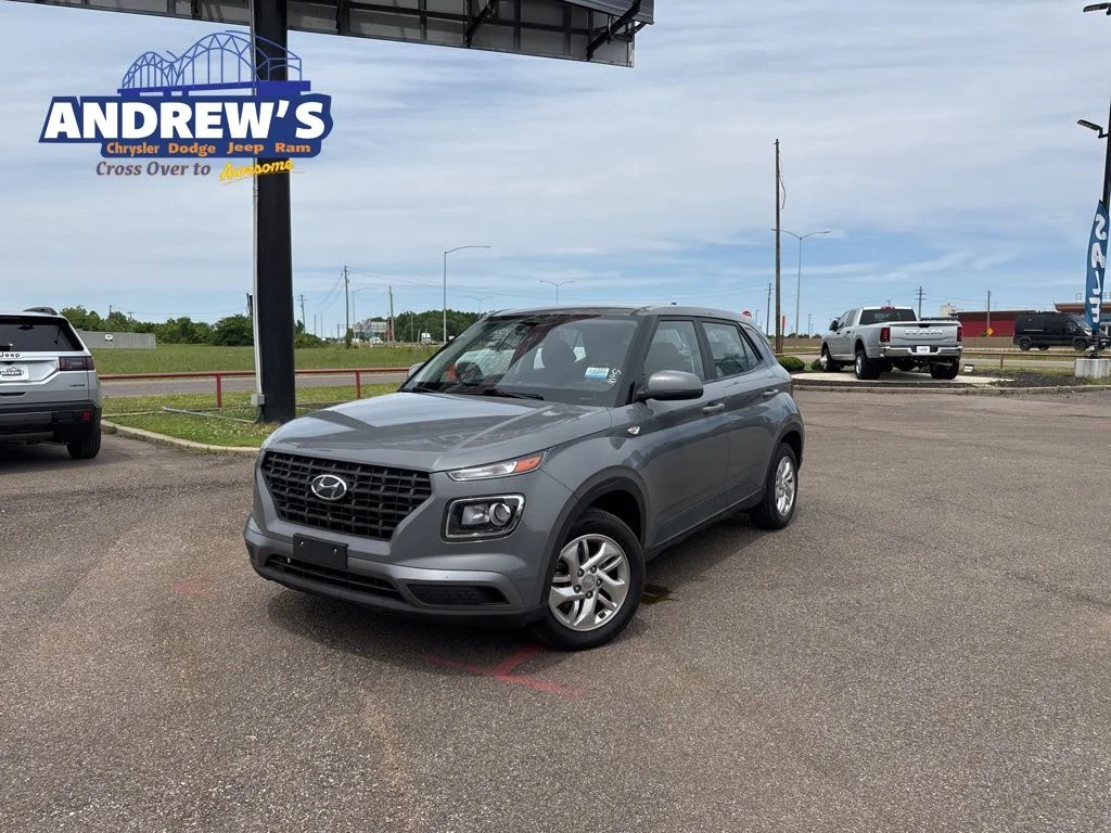 Pre-Owned 2021 Hyundai Venue SE