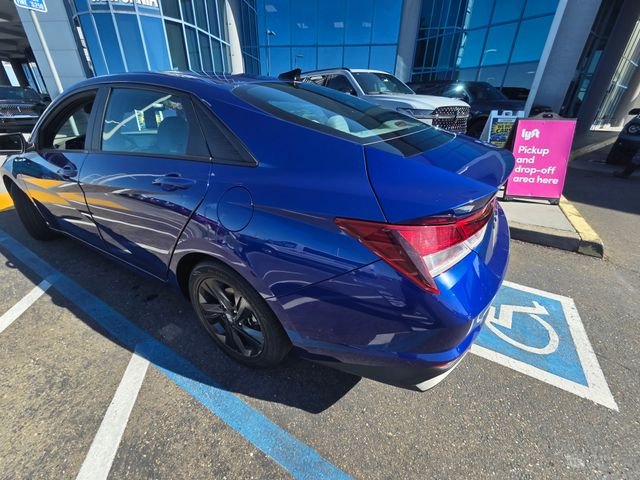 Used 2021 Blue Hyundai SEL image 4