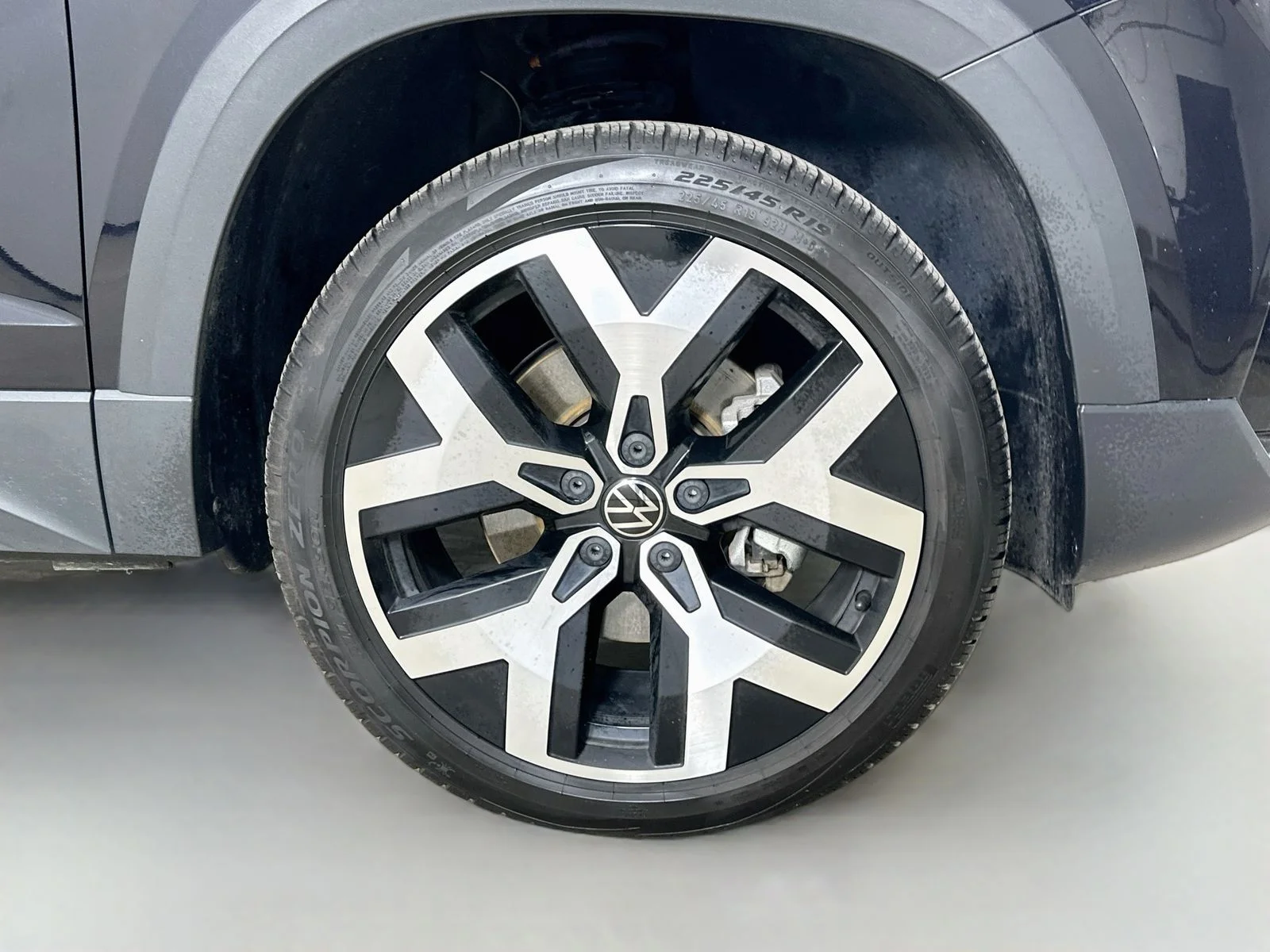 Used 2022 Black Volkswagen  image 11