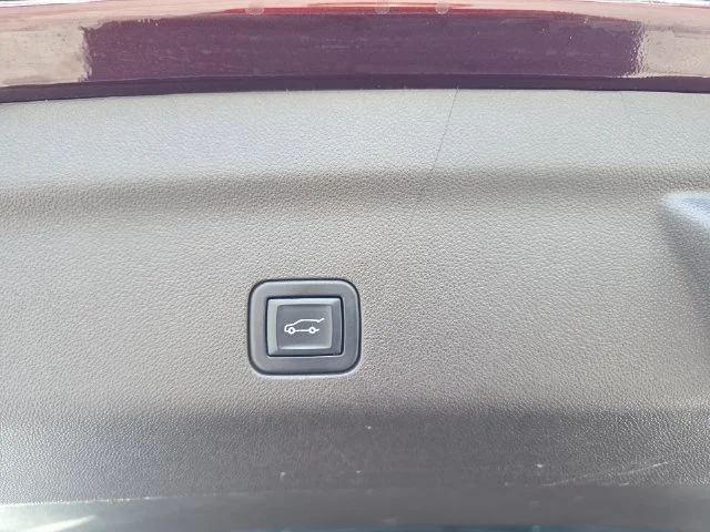 Used 2022 Orange Chevrolet LT image 15