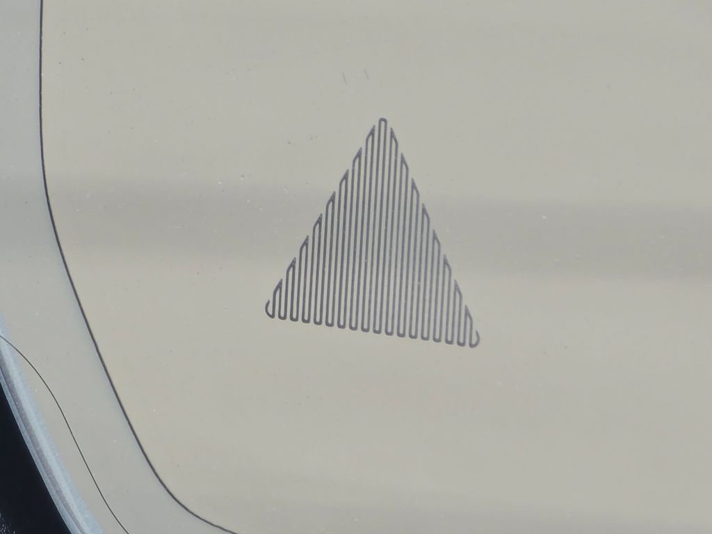 2025 Mercedes-Benz GLC AMG GLC63 S - Photo 9