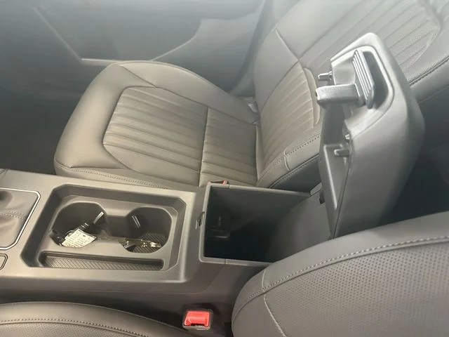 New 2027 Snow White Pearl / Black Roof Kia X-Line image 23