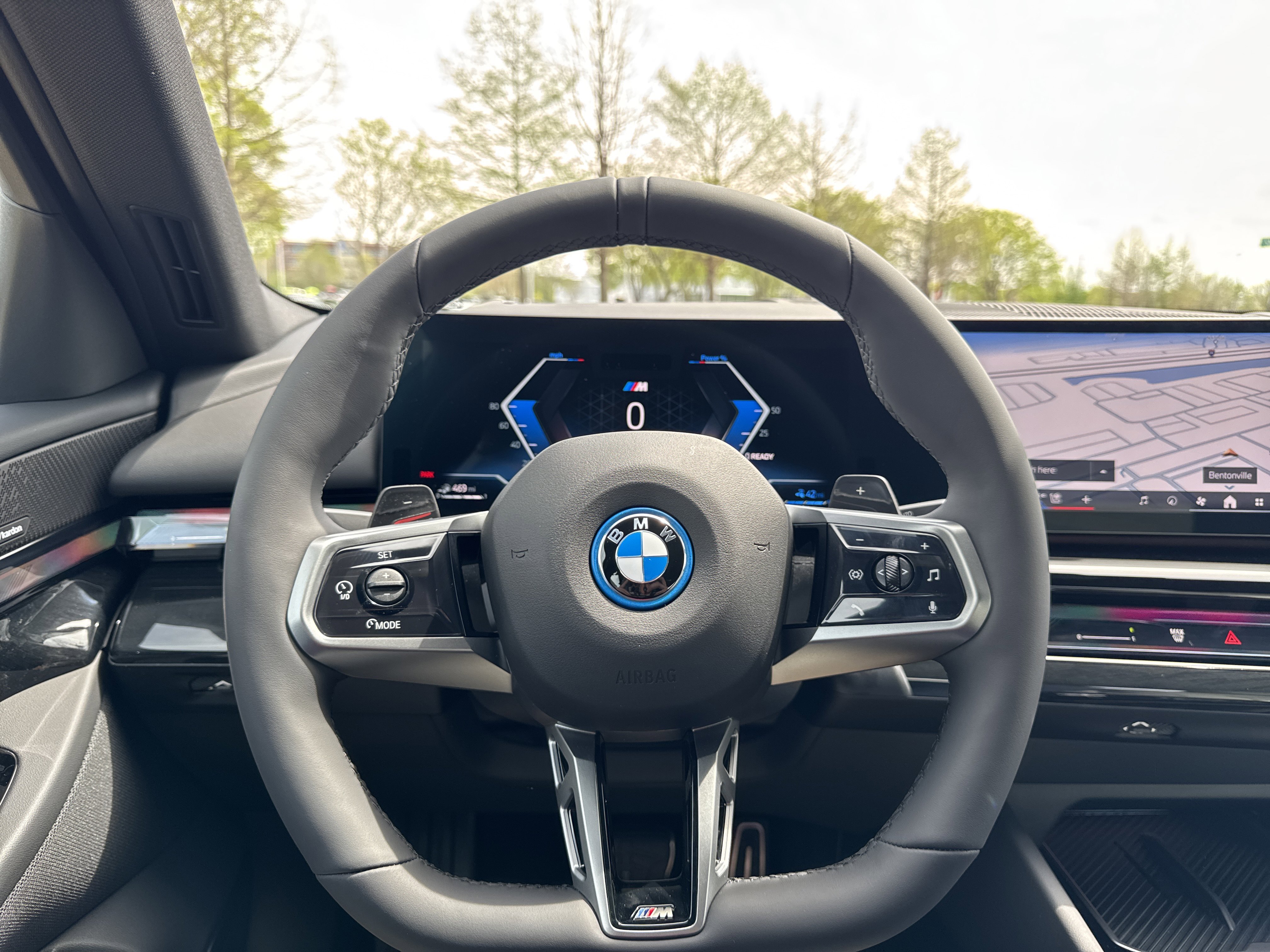 New 2026 CARBON BLACK BMW 550e xDrive image 18