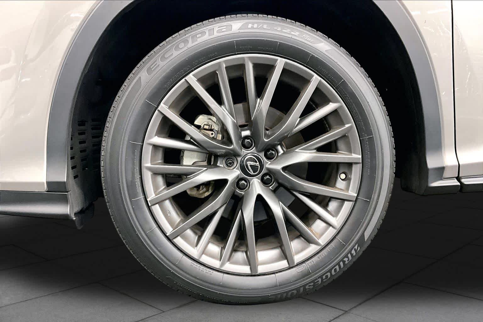 Certified Used 2021 Atomic Silver Lexus F SPORT Handling image 11