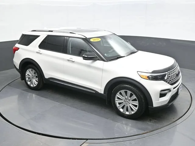 Used 2021 White Ford Limited image 15