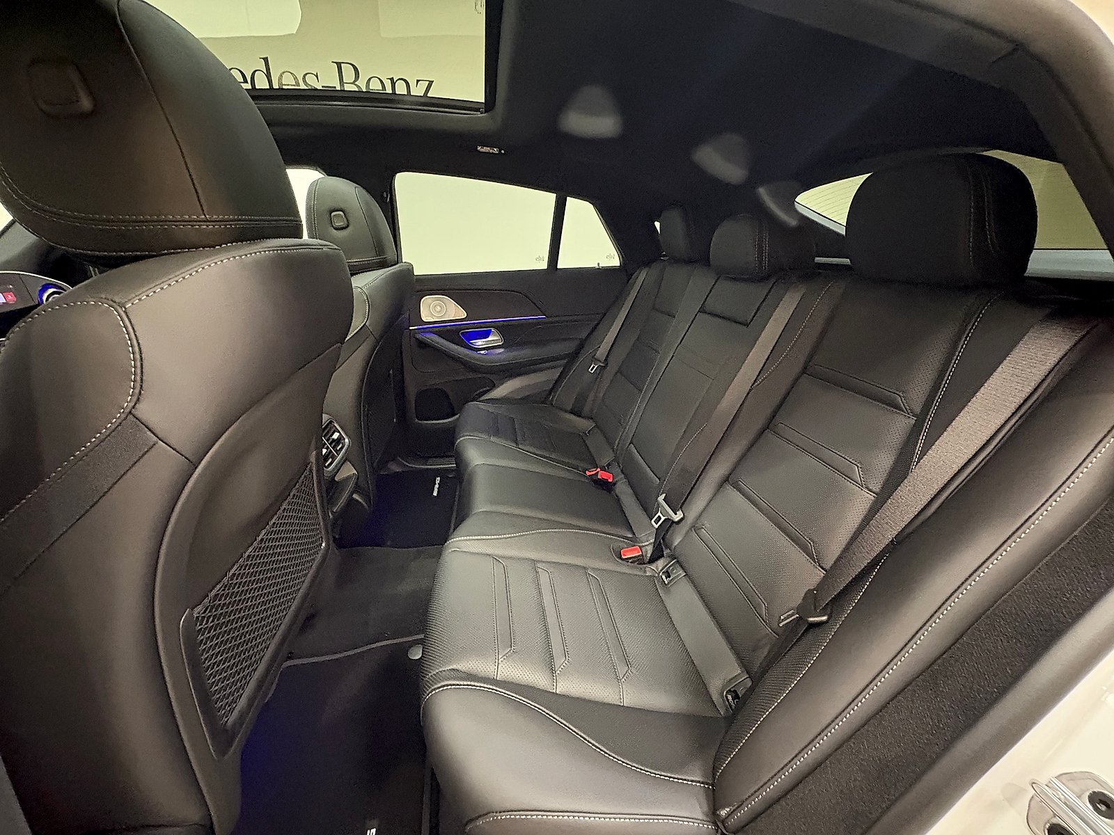 New 2027 MANUFAKTUR Moonlight White Metallic Mercedes-Benz AMG® GLE 53e image 26