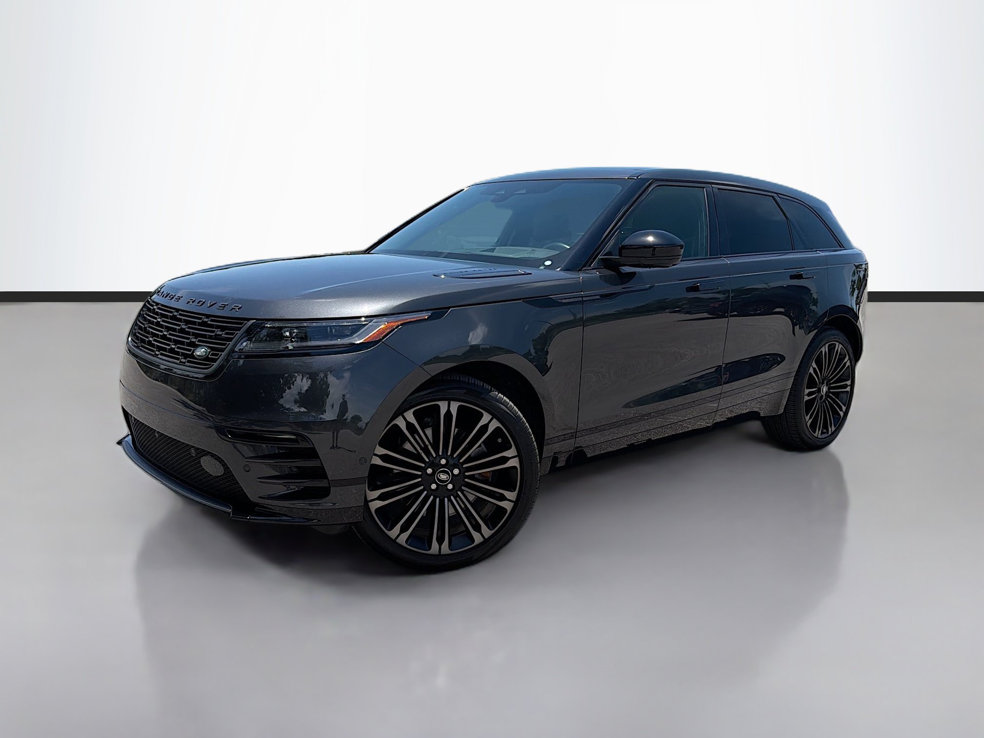 Certified Used 2026 Carpathian Grey Premium Metallic Land Rover Dynamic SE image 1