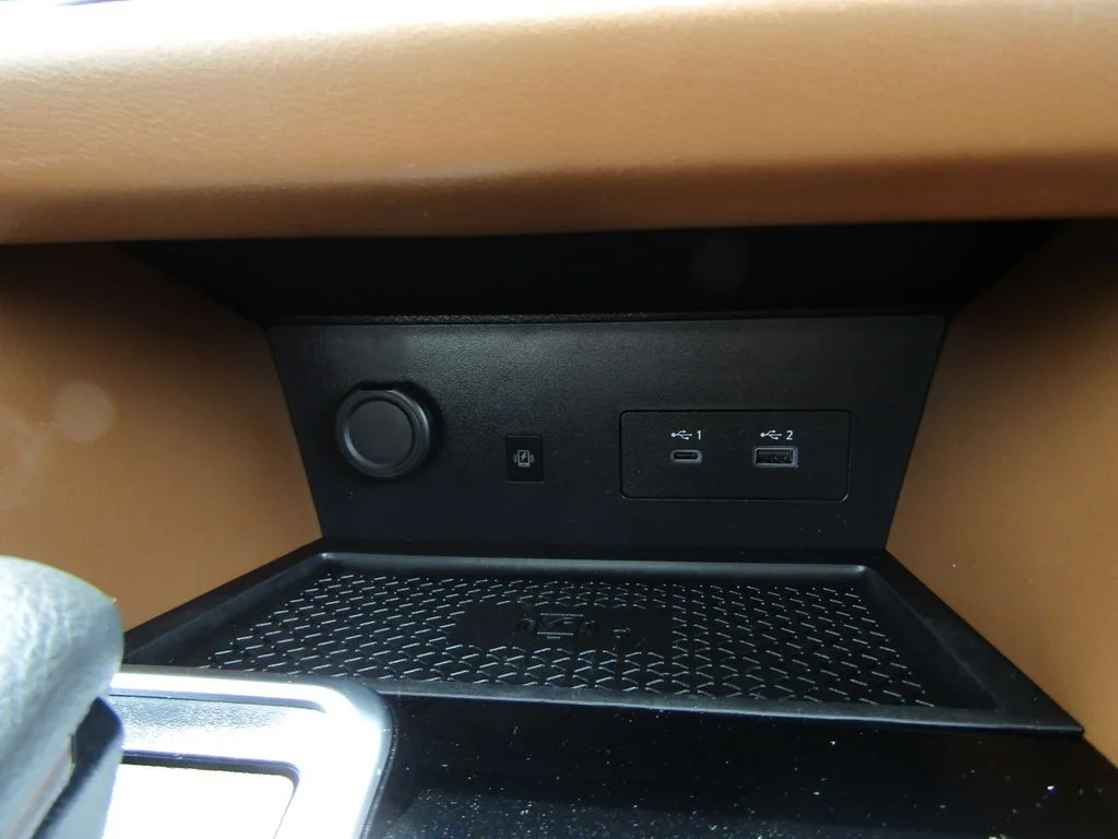 Used 2025 Obsidian Green Pearl Nissan Platinum image 36
